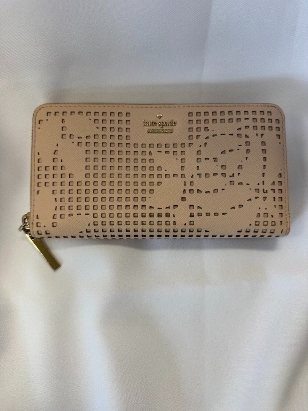 Kate Spade Cameron Street Perforated Rose Lacey Wallet Light Pink